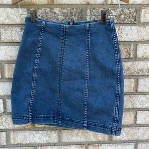 EUC Free People modern femme blue Jean skirt size 4